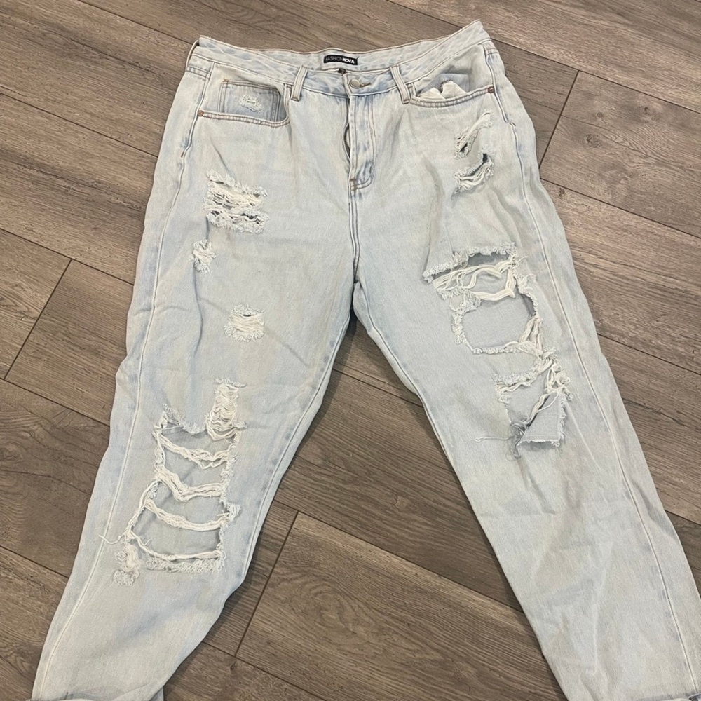 Fashion Nova Blue Boyfriend Jeans with Distressed Details